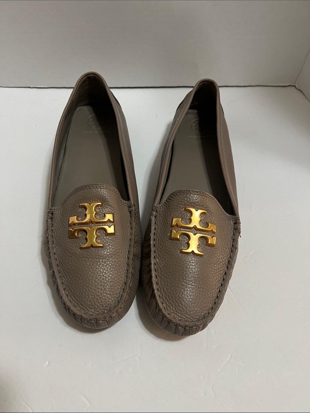 Tory Burch gray pebbled leather Everly Driver Loafers size 10
